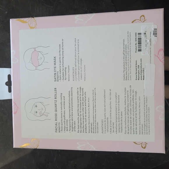 Satin eye mask and facial rose quartz roller - Picture 3 of 3